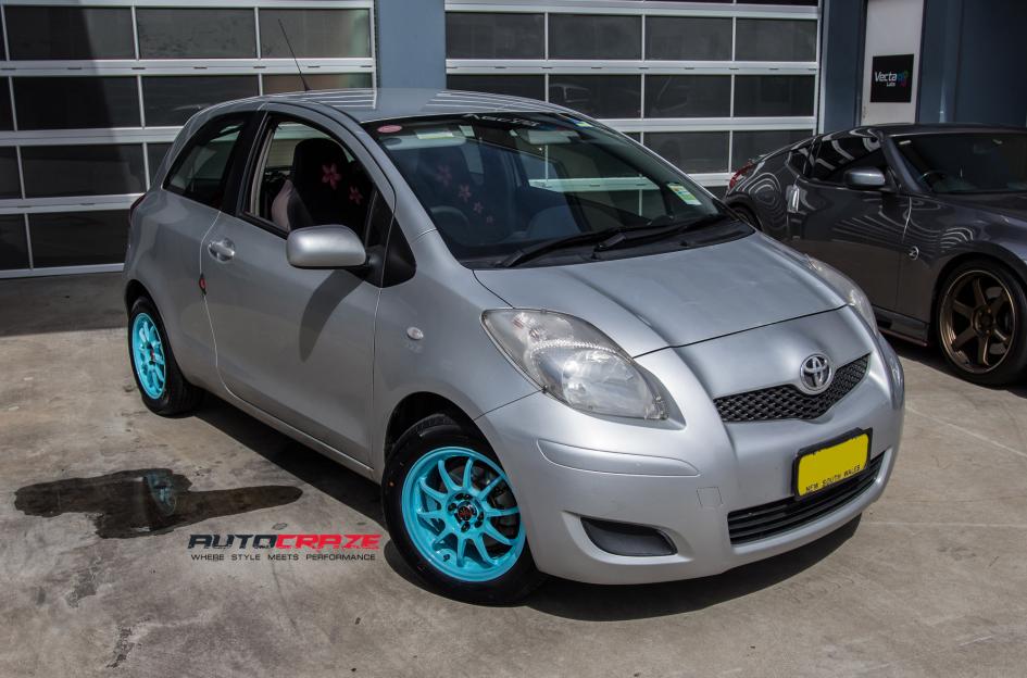 TOYOTA YARIS ECO MOTION TEAL
